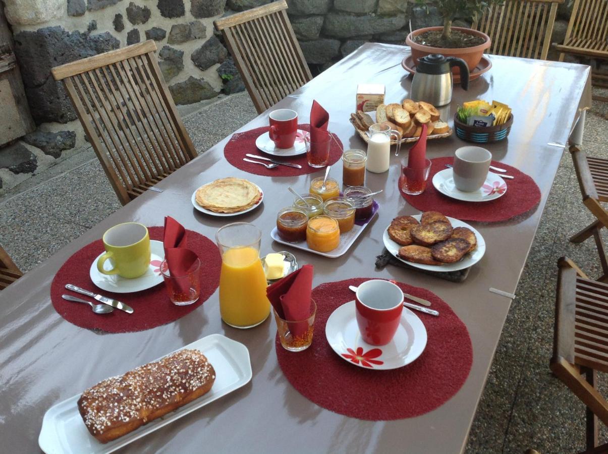 La Freycenette Bed and Breakfast Arlempdes Exteriör bild